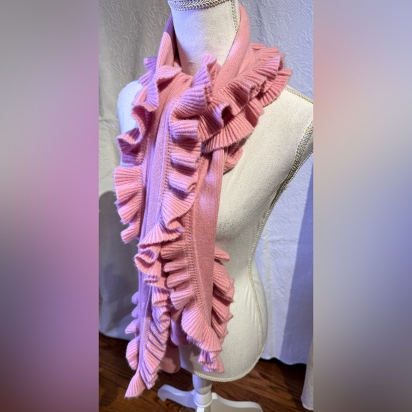 Pink Cashmere Ruffled Scarf - Picture 2 of 6